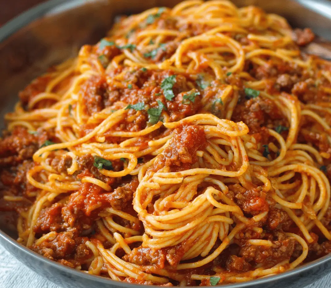 Easy One Pot Spaghetti with Delicious Meat Sauce